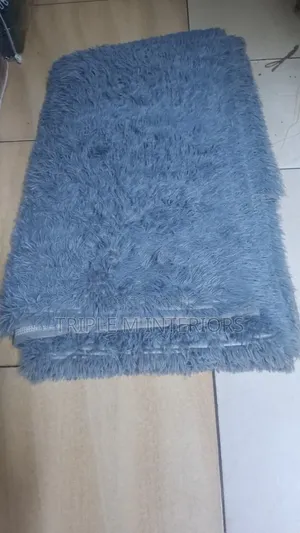 Normal Fluffy Carpet 7x10