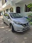 Nissan Note 2017 Nyeusi - 1