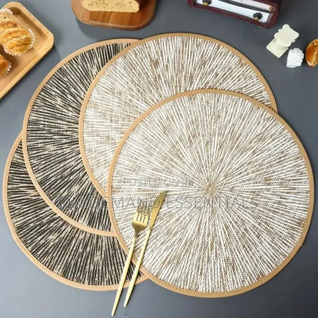 1pc Round Burlap Macrame Placemat - 1