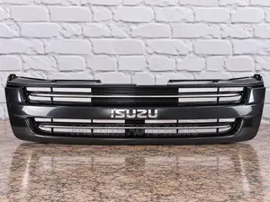 Grille ya Isuzu D-Max 2003-2006 na Chrome Moulding