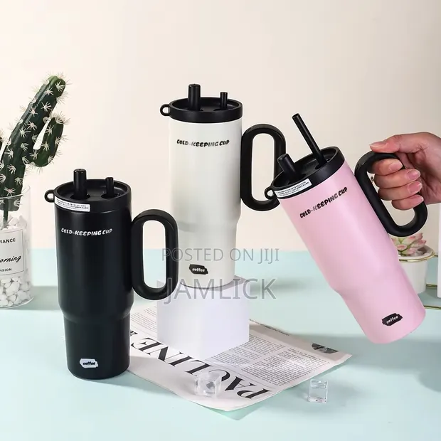 700ml Stanley Style Stainless Steel Vacuum Tumbler with Straw - 1