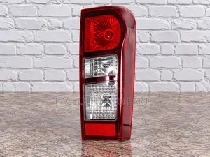 Isuzu D-Max Tail Lamp (2012-2015)