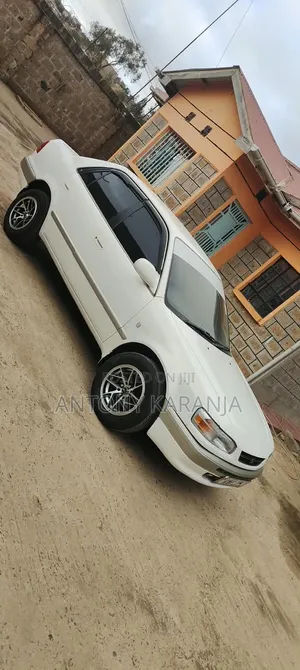 Toyota Corolla Automatic 1999 Nyeupe
