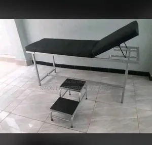 Durable Local Examination Couch with Strong Metal Frame