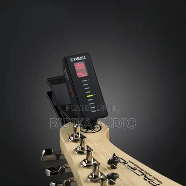 Yamaha YTC10 Clip-on Tuner for Guitar & Bass - 1