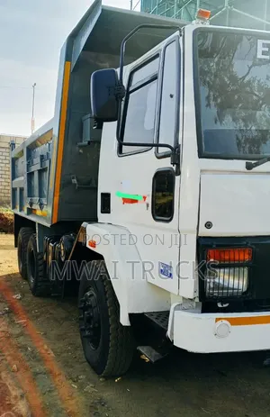 Lori la Ashok Leyland KCG