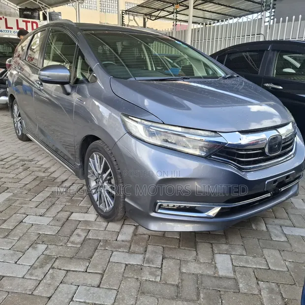 Honda Fit Shuttle 1.5 Hybrid 2WD 2019 Grey - 1