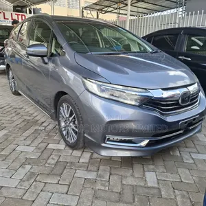 Honda Fit Shuttle 1.5 Hybrid 2WD 2019 Grey