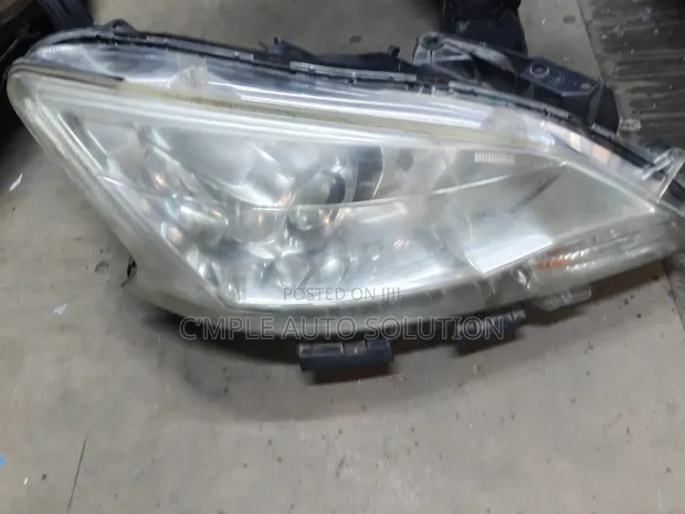 Nissan Sylphy 2013 Xenon Headlight - 1