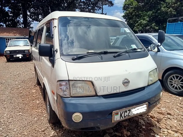 Nissan Vanette 2013 Nyeupe - 1