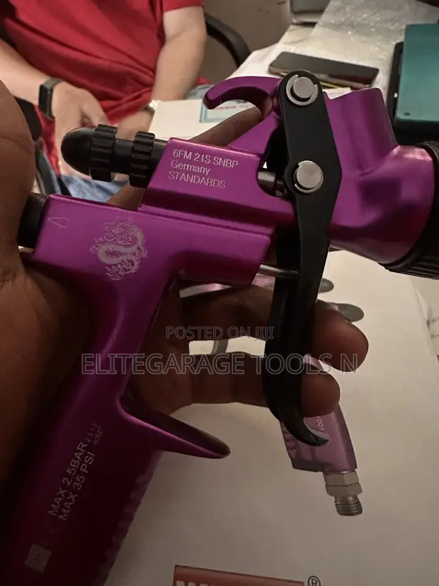 New German Spray Painting Gun - 1