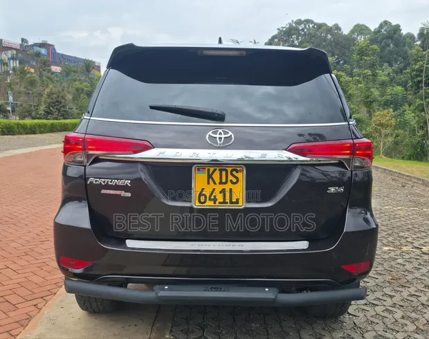 Toyota Fortuner 2.4 D AWD 2018 - 1