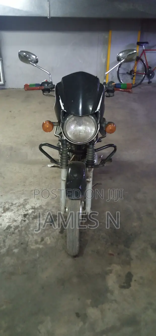 TVS HLX Plus ES 2023 Black - 1