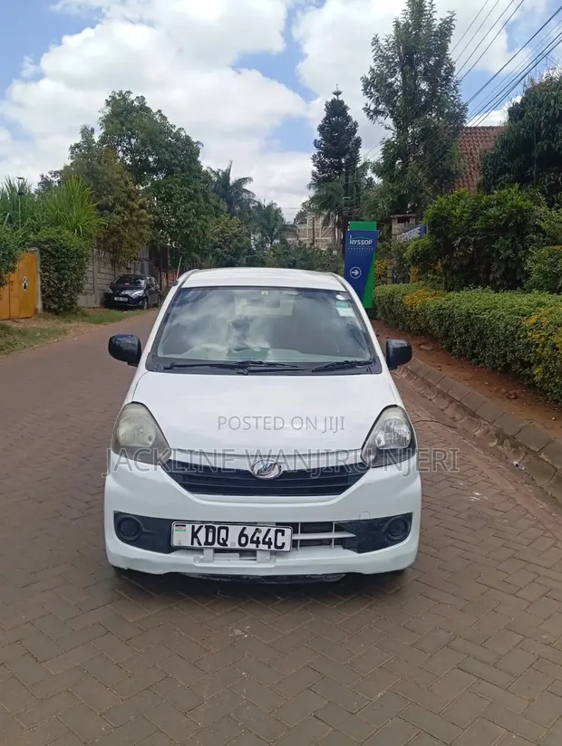 Daihatsu Mira 2016 Nyeupe - 1