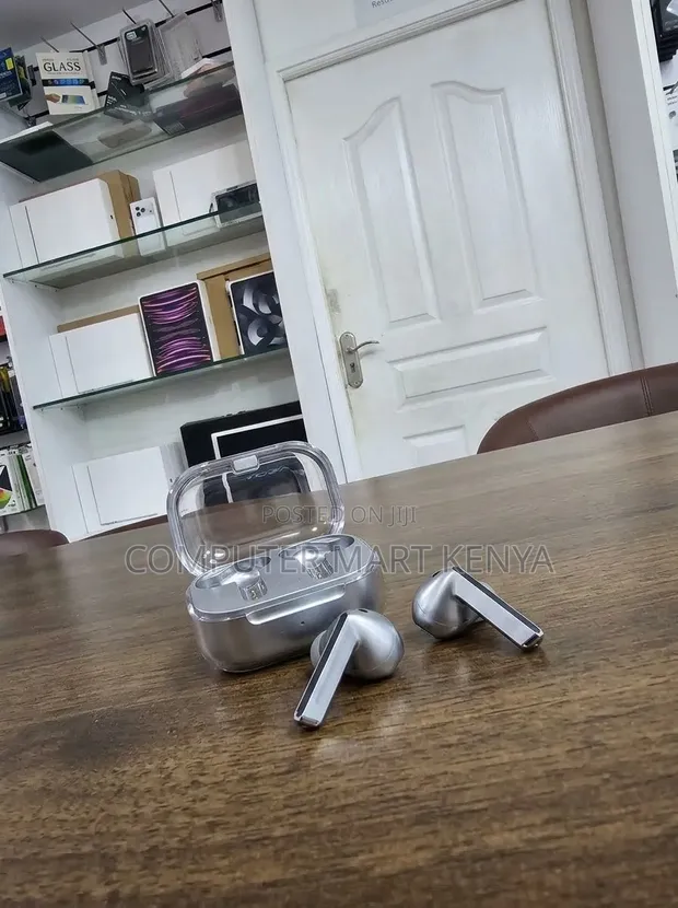 Samsung Galaxy Buds 3 Pro - Nyeupe - 1