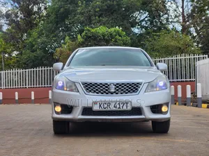 Toyota Crown Athlete 2011 Silver