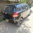 Toyota Vitz 1.0 FWD 5dr 2007 Nyeusi - 3