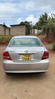Toyota Axio 2012 Nyeusi - 3