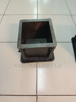 Heavy Duty Iron Concrete Cube Test Moulds