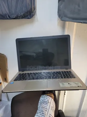 Laptop Asus VivoBook X540SA 2GB RAM, 500GB HDD