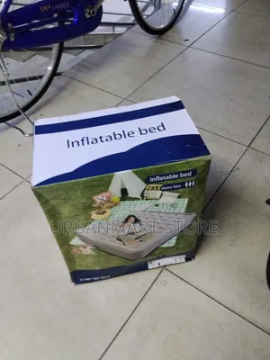 Queen Size Inflatable Airbed with Built-in Pump