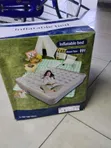 Queen Airbed Mattress yenye Pumpi ya Kujaza (200x150x40cm) - 1