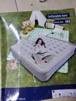 Queen Size Airbed ya Kupiga Kambi na Pumpu Iliyojengewa Ndani na Mito 2 - 2
