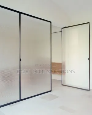 Filamu ya Kioo cha Ofisi (Frosted Privacy Film)
