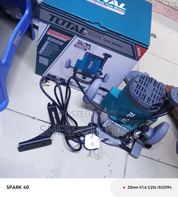 Total Wood Router 2200W - 1