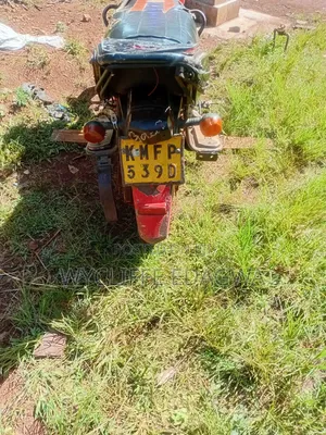 TVS Apache RTR 150 2022 Nyekundu