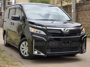 Toyota Voxy ZS Kirameki II 8-Seater 2019 Black