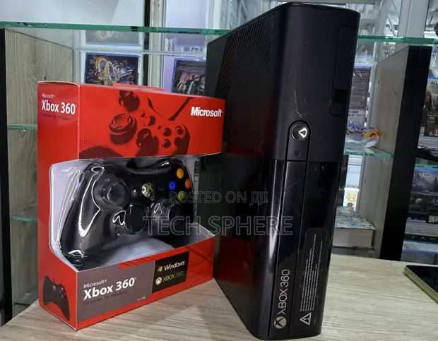 Ex-UK Xbox 360 Console - 1