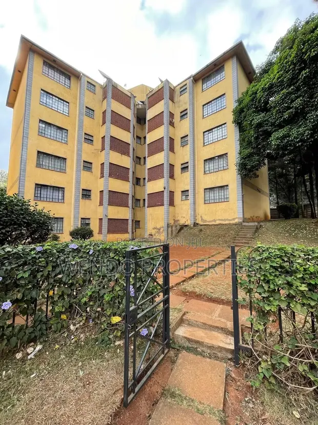 3 Bedroom Ensuite Apartment for Rent in Hurlingham - 1