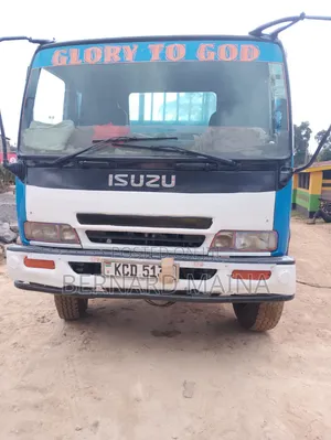 Isuzu F Series Rigid Truck Chassis - Engine Intact