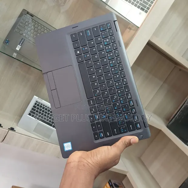 Dell Latitude 5300 2-in-1 Laptop - 1