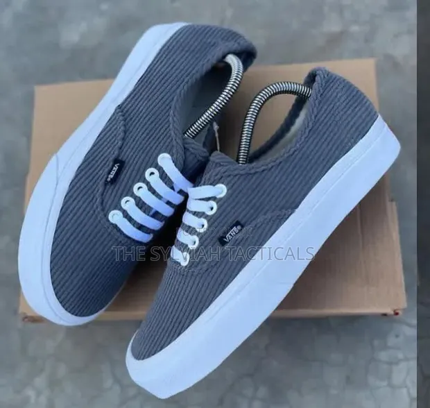 Original Unisex Vans Sneakers - 1