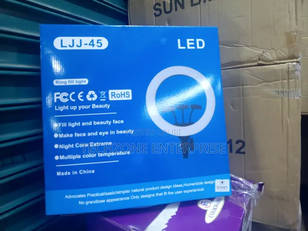 18-Inch LED Ring Light na 2M Tripod Stand - 1