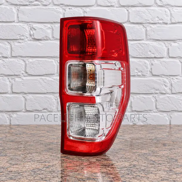 Taa ya Nyuma Ford Ranger T6 (2012-2014) - 1