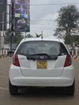 Honda Fit 2008 Nyeupe - 4