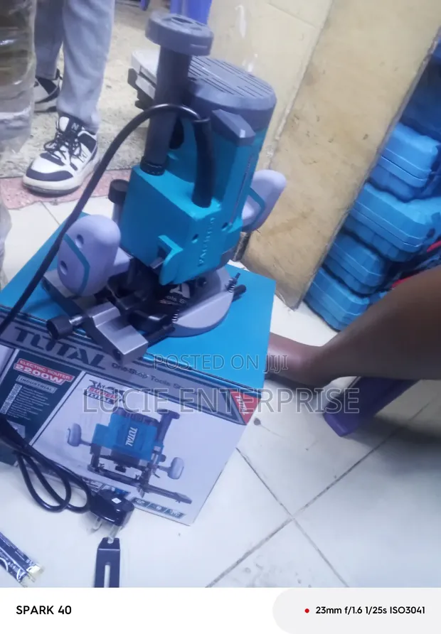 Total Router 2200W - 1