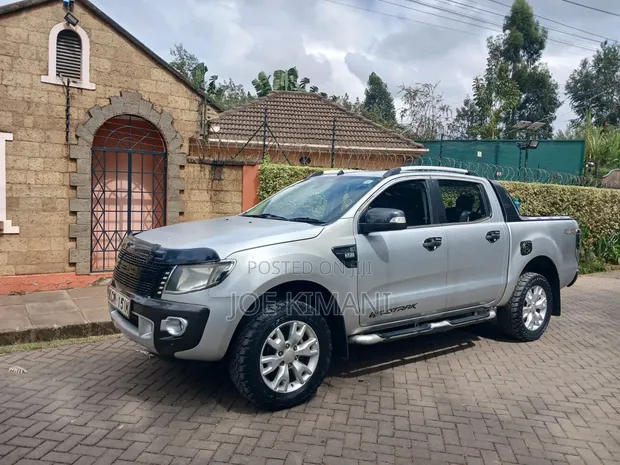 Ford Ranger Wildtrak 2013 Silver - 1