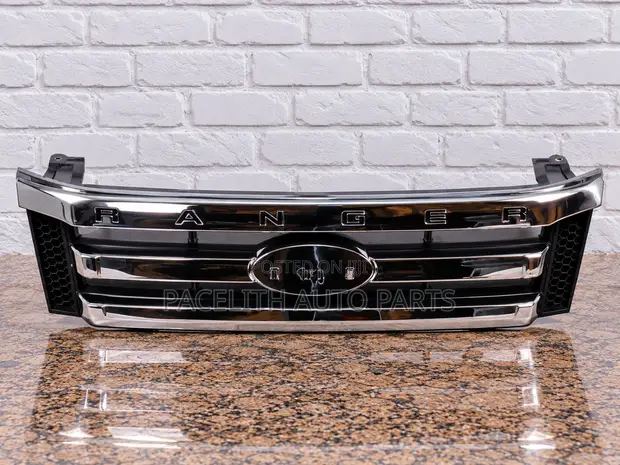 Ford Ranger T6 2012-2014 Chrome-Black Grille - 1