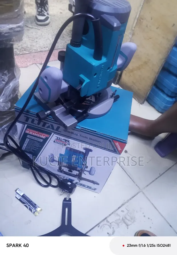 Total Wood Router Machine 2200W - 1