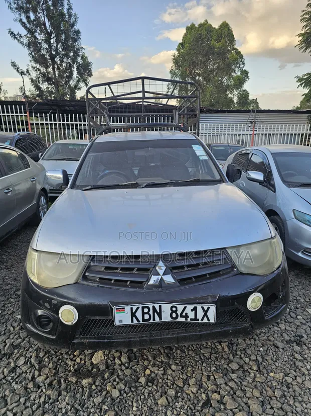 Mitsubishi L200 Single Cab 2.5 TD 2011 Silver - 1