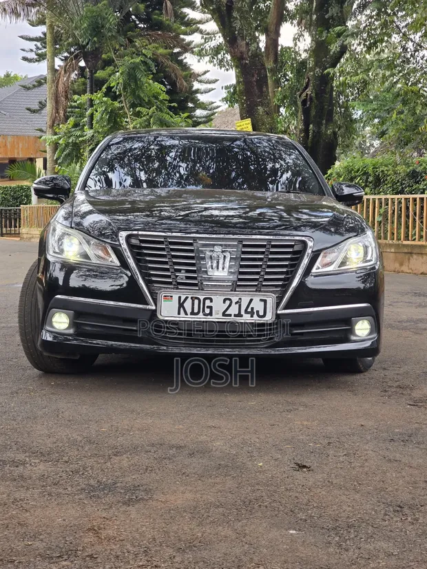 Toyota Crown 2015 Black - 1