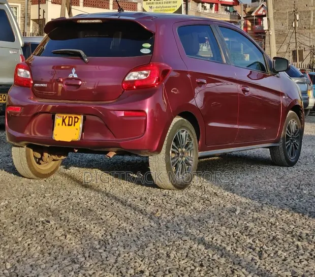 Mitsubishi Mirage 2017 Red - 1