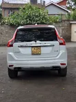 Volvo XC60 2016 Nyeupe - 4