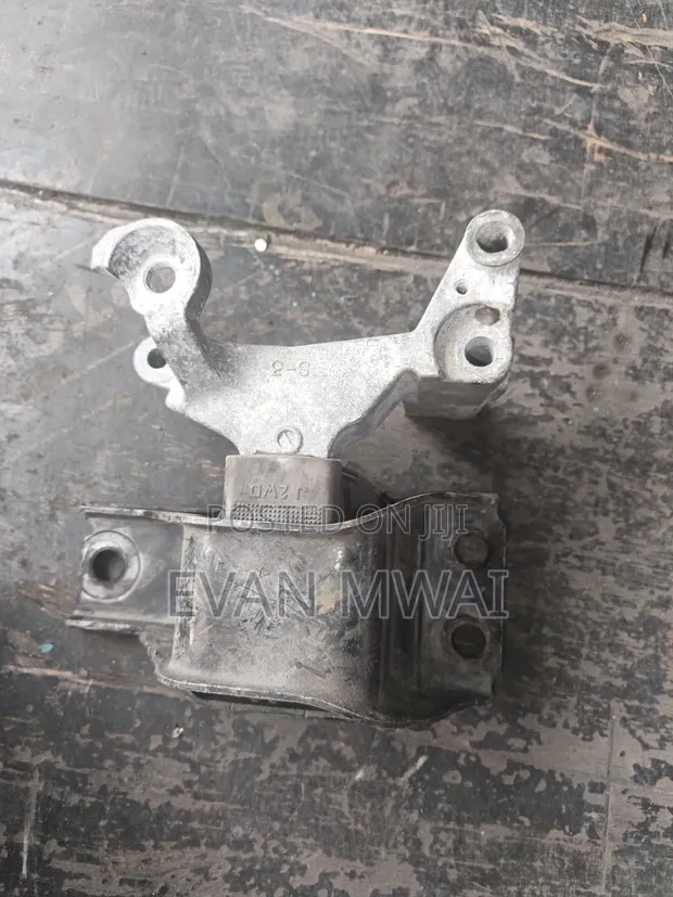 Nissan Serena/Lafesta MR20/MR25 Engine Mounting (Iliyo tumika) - 1