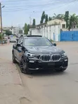 BMW X6 2021 Nyeusi ya Matt - 2