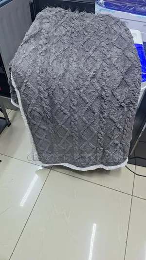 Blanketi ya Fleece Mpya 6x6